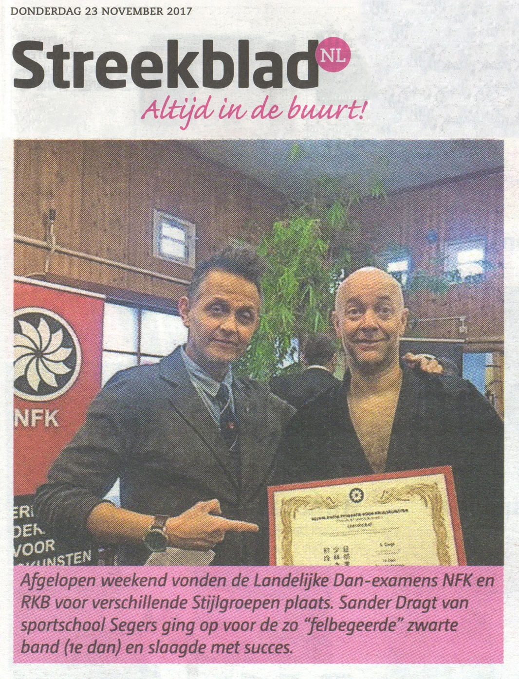 2017-11-23 Streekblad Sander Dragt Zwarte Band 1e dan Shaolin Kempo.jpg