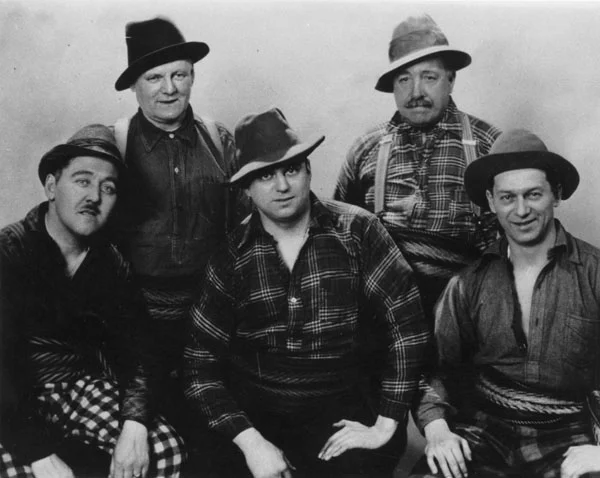 The troupe, Veillées canadiennes regularly broadcast from Montréal radio stations CKAC and CFCF. Back row, left to right: Adélard St-Jean, Alfred Montmarquette. Front row, left to right: Eugène Daignault, Ovila Légaré, Arthur Lefebvre