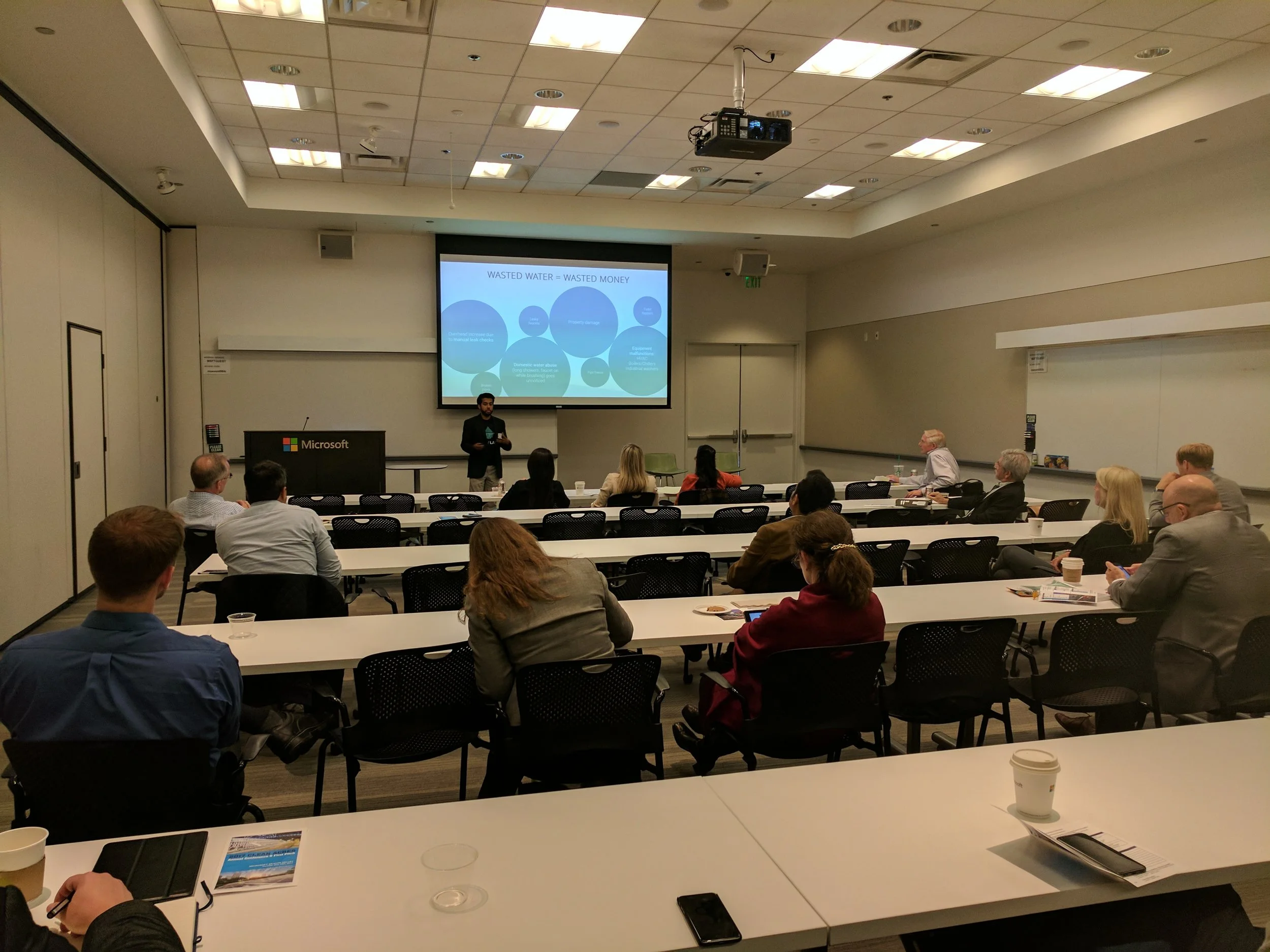 Nishant Garg presents FlowLabs in the First Pitch track of Clean Acres 2017.