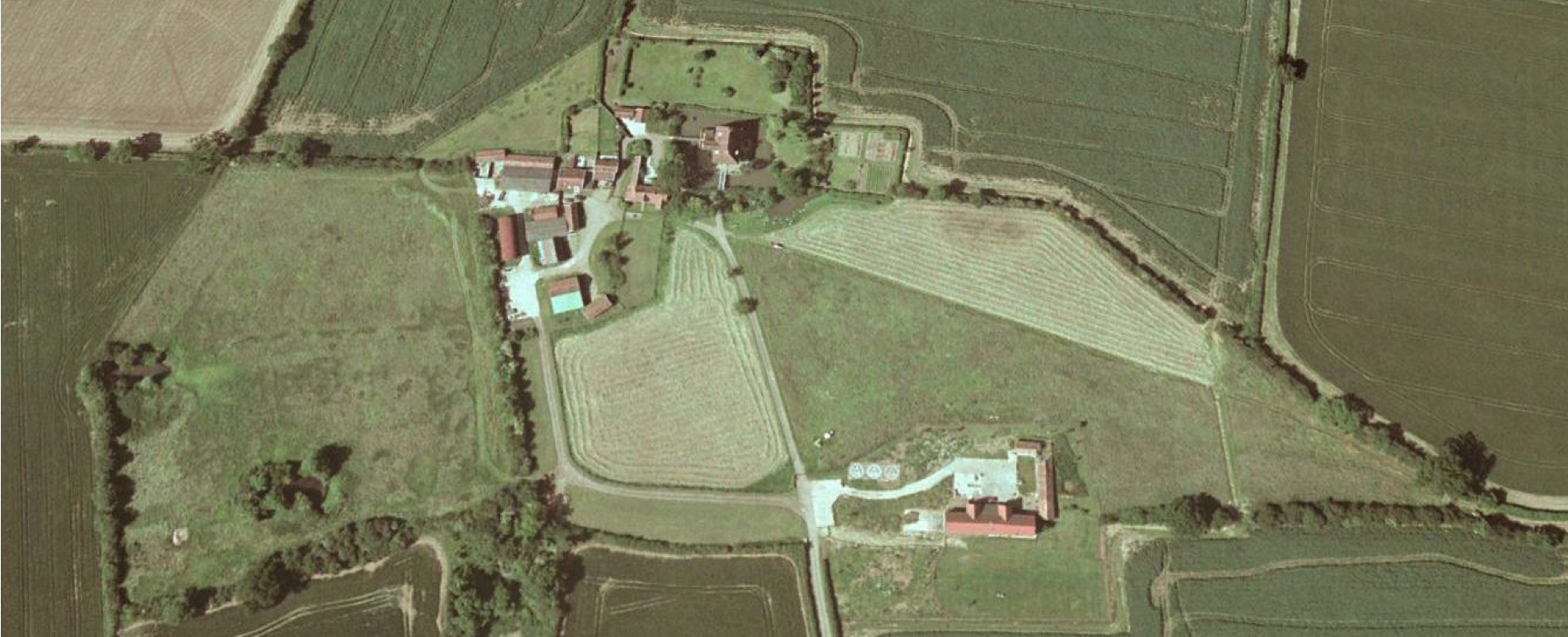 Fig.33 Aerial photograph of ‘Barn Hill’, December 2000 