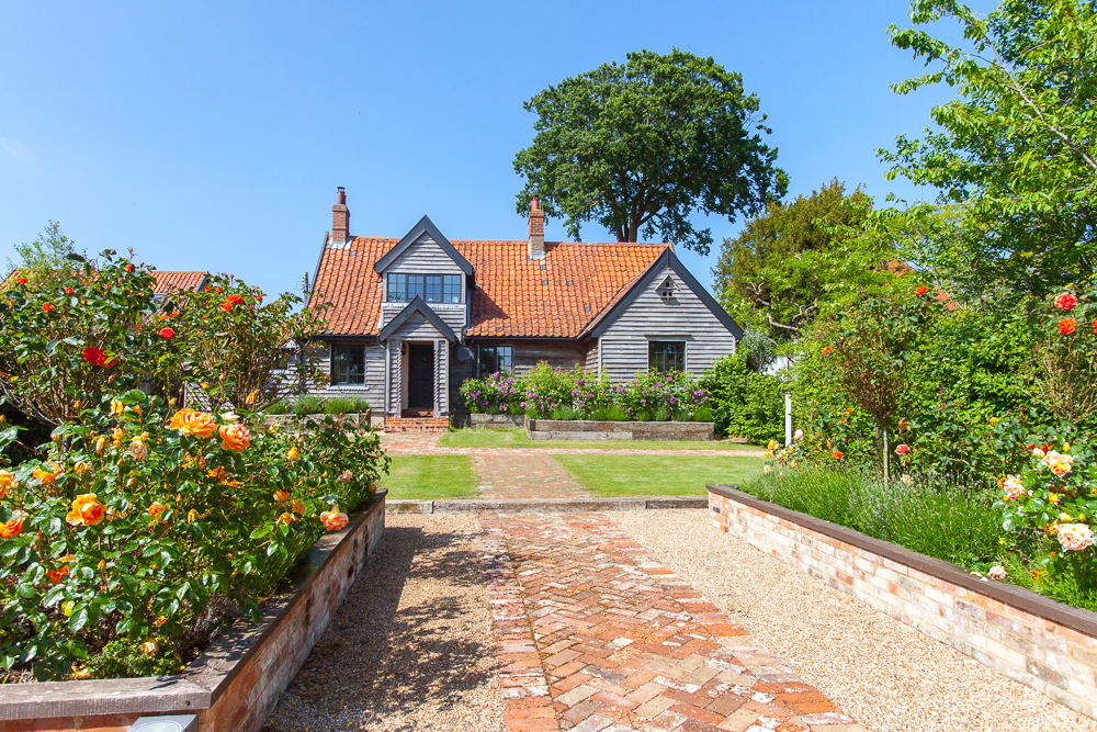  View of Rose Cottage with your own private garden 