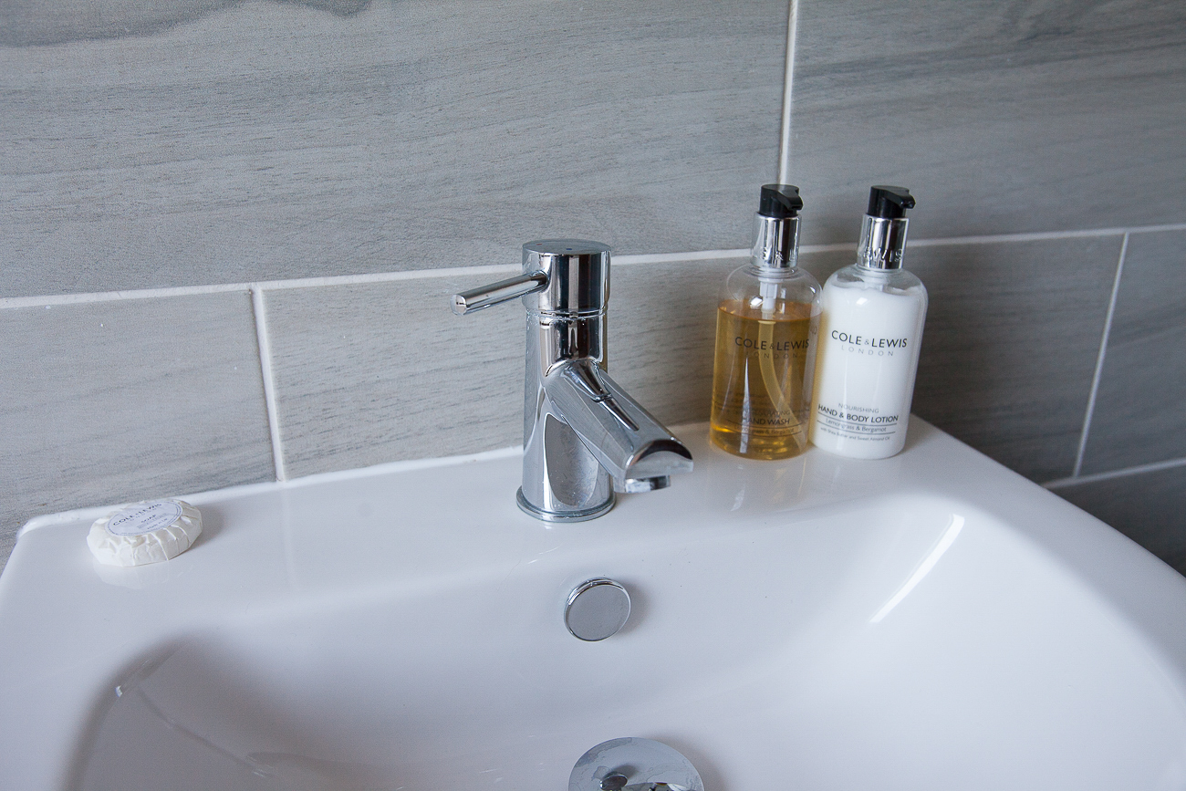 Modern with quality toiletries