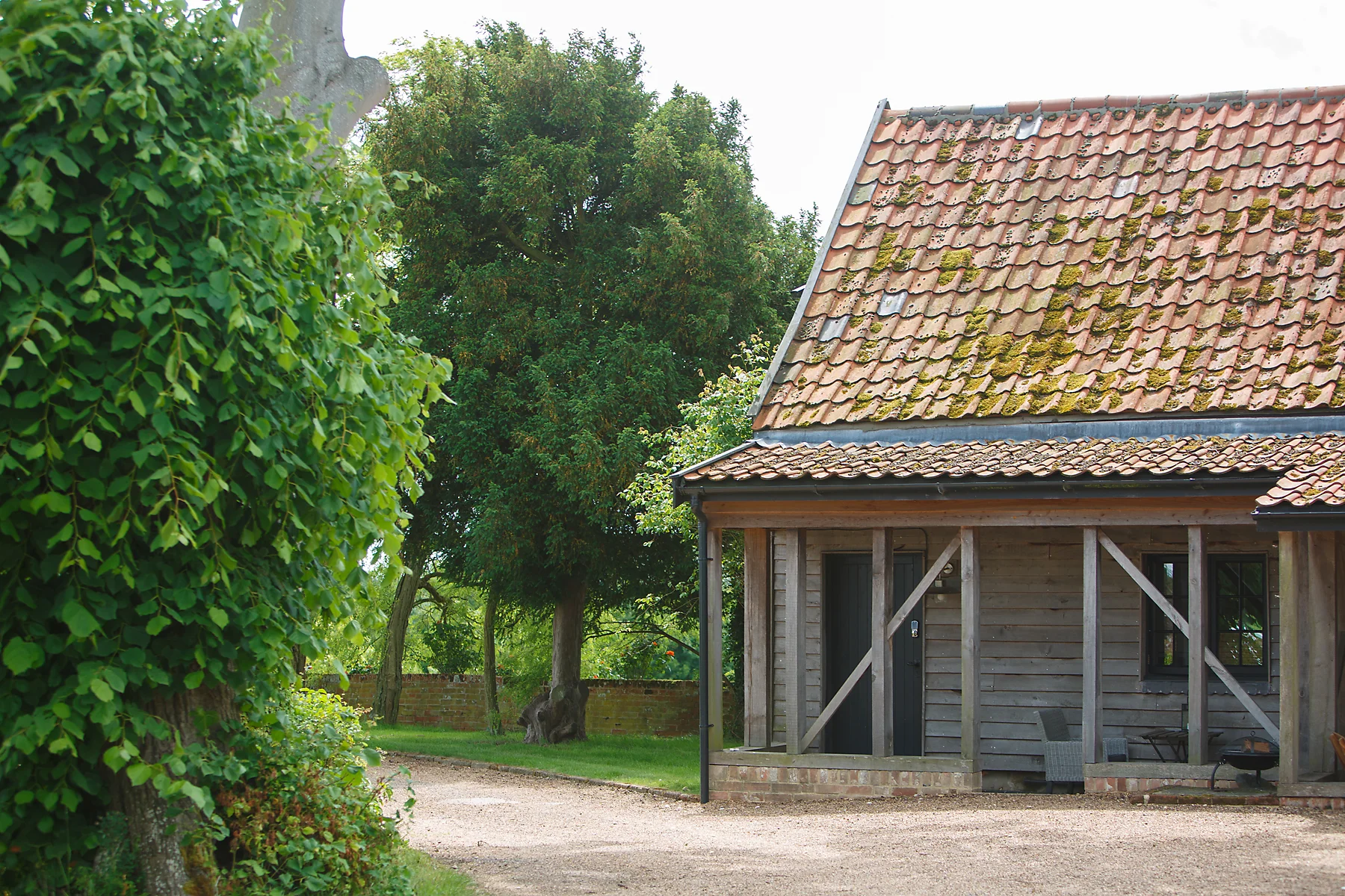 The porch for Swan Cottage 
