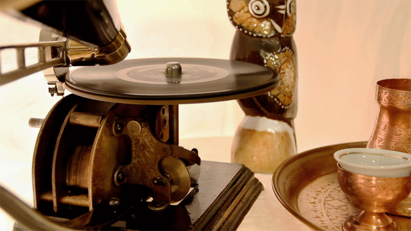 otherphonograph2.gif