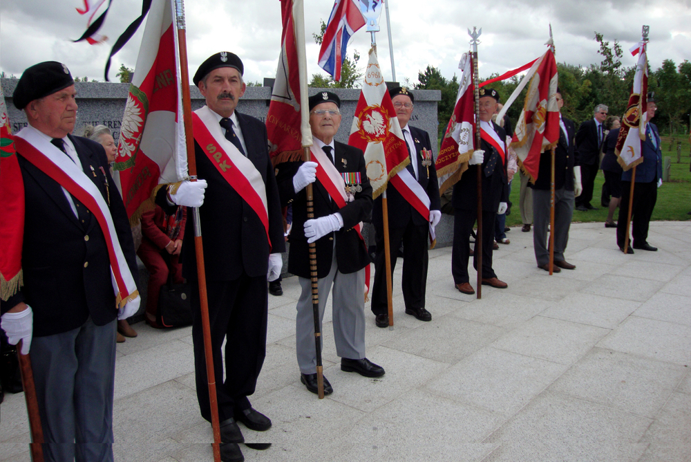  Val Tyminski takes part in a unveiling ceremony of Polish Forces War Memorial:National Memorial Arboretum, Lichfield Staffordshire, 2009.