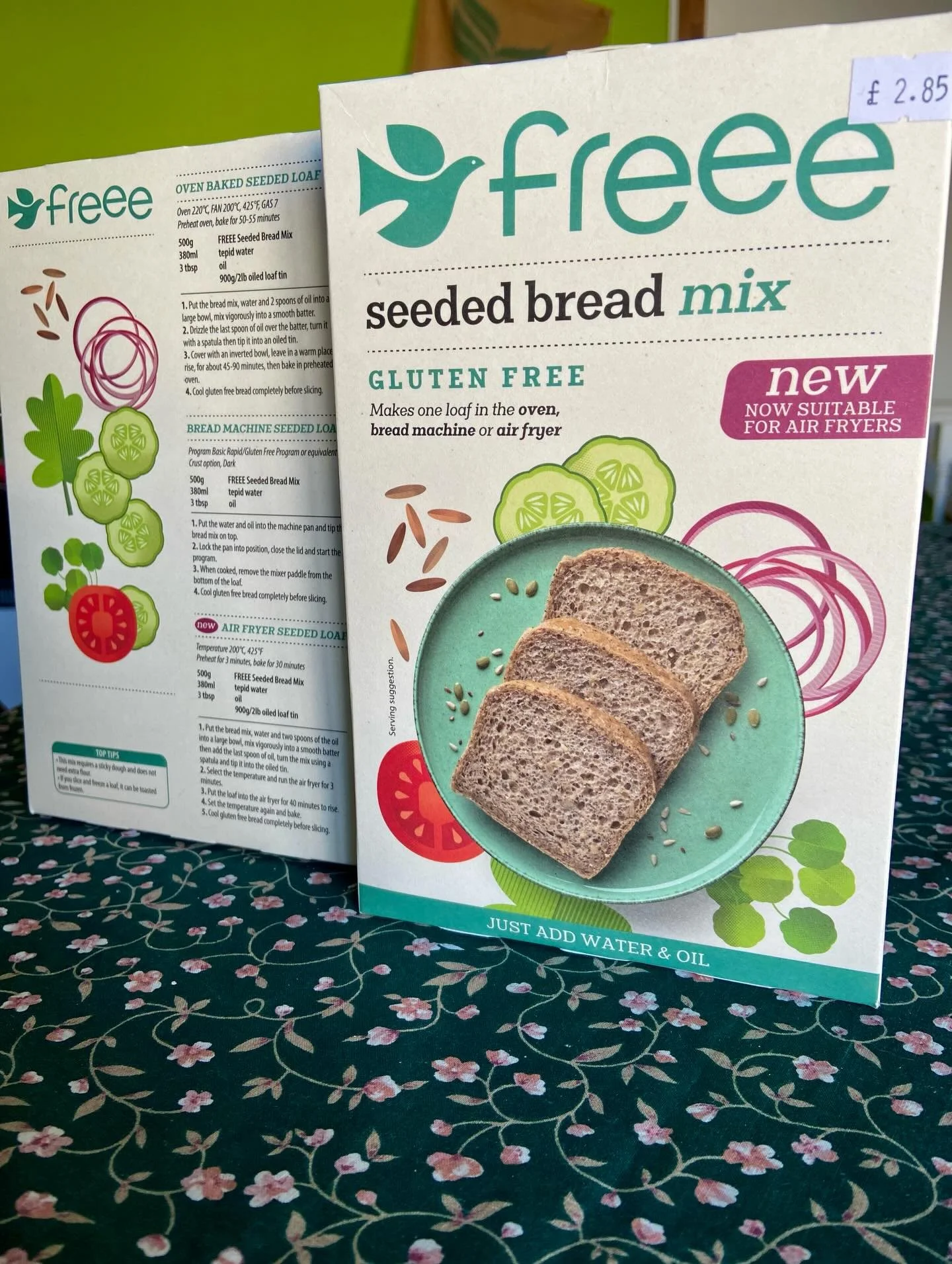 Our gluten free Seeded Bread Mix is made with naturally gluten free grains including tapioca, chickpea, maize and blended with seeds like sunflower, poppy, pumpkin, teff and flaxseed. It&rsquo;s a quick and easy way to make delicious seeded bread. Ce
