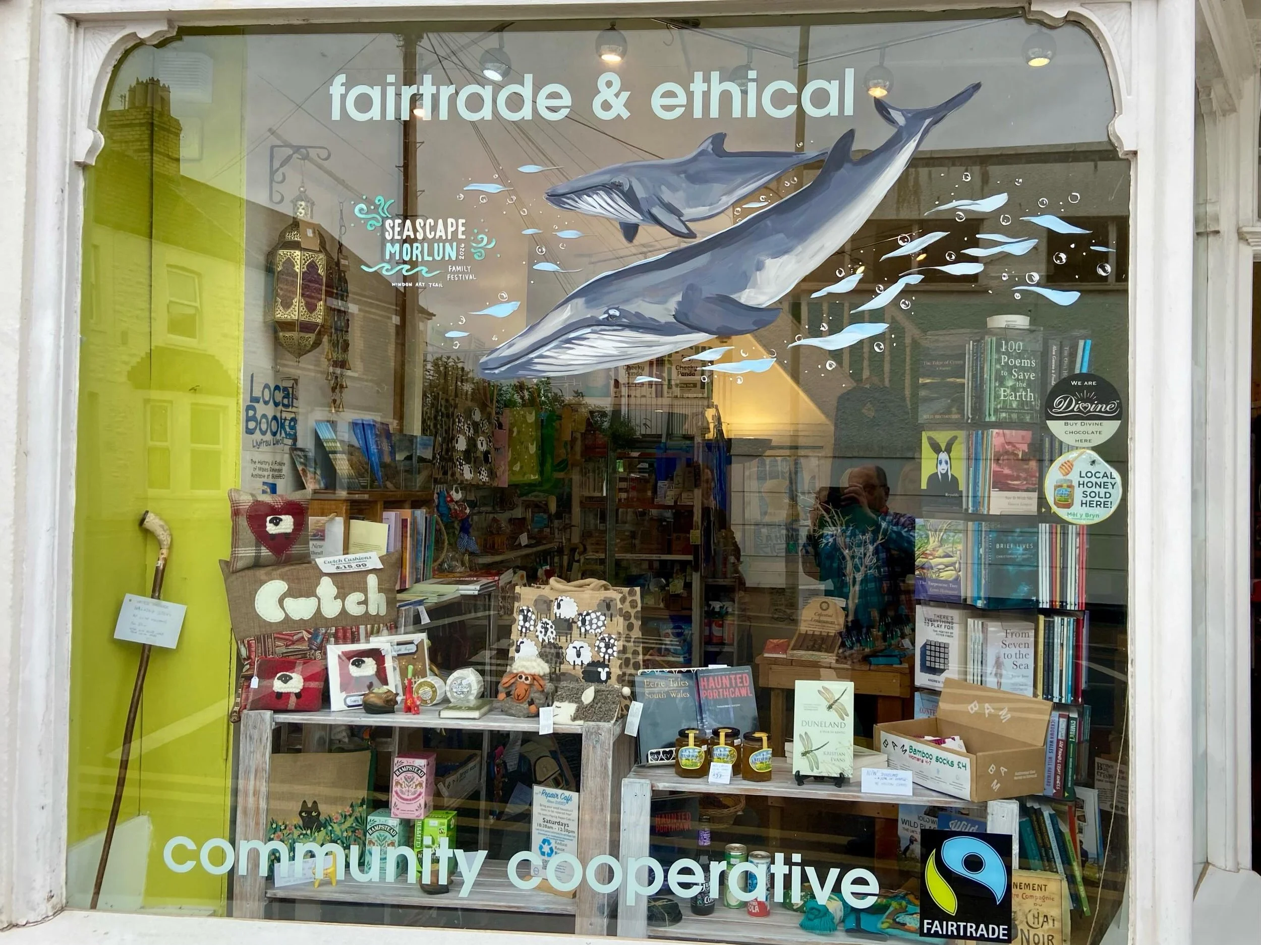 #seascapemorlun Window trail has been painted! #porthcawl #porthcawlseascape