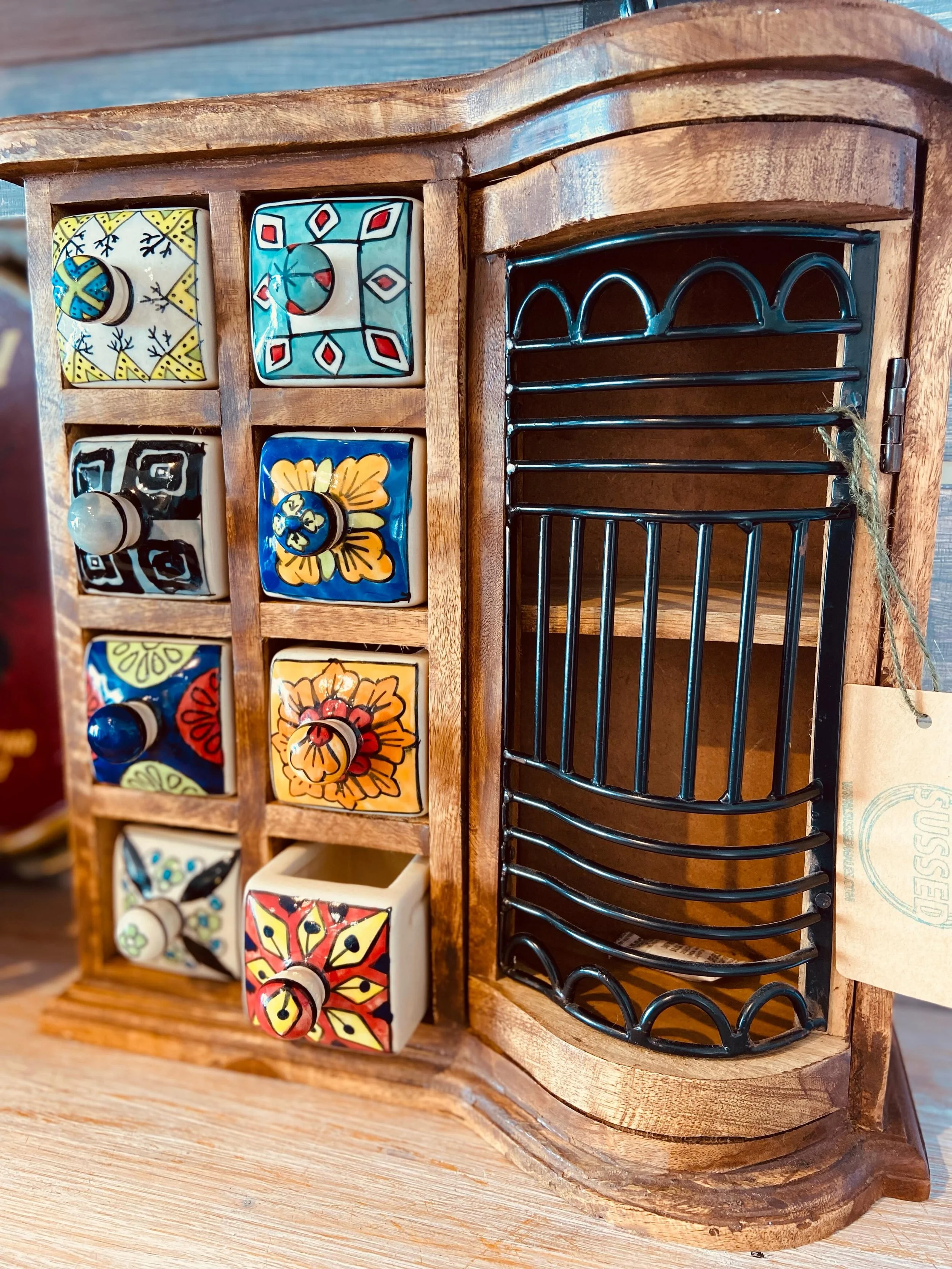 #fairtrade #recycled #handmade - different!