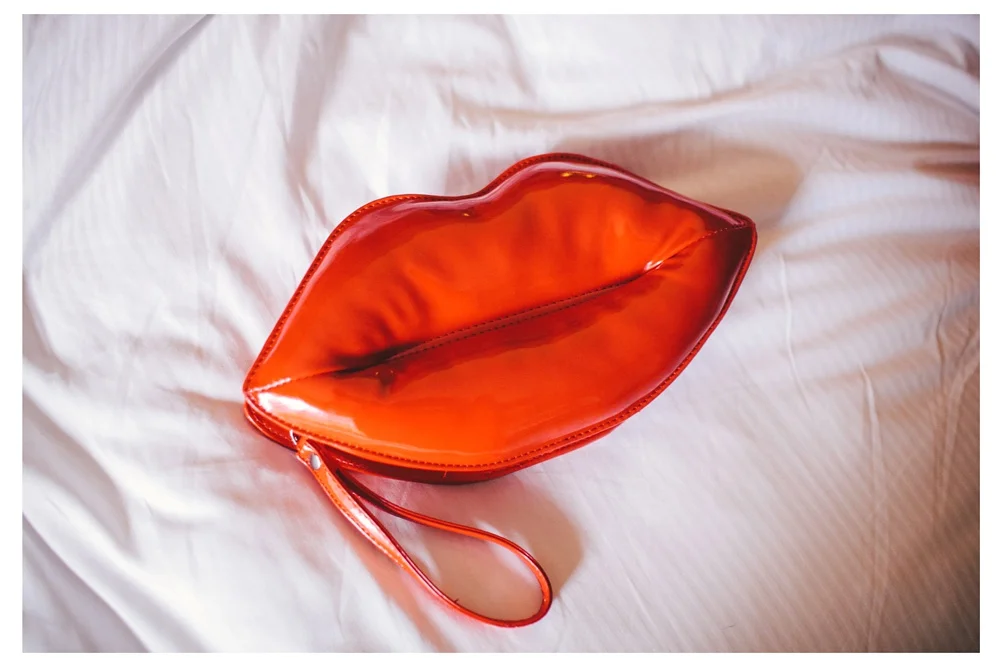 Lipstick bag on a wedding day in Toronto.