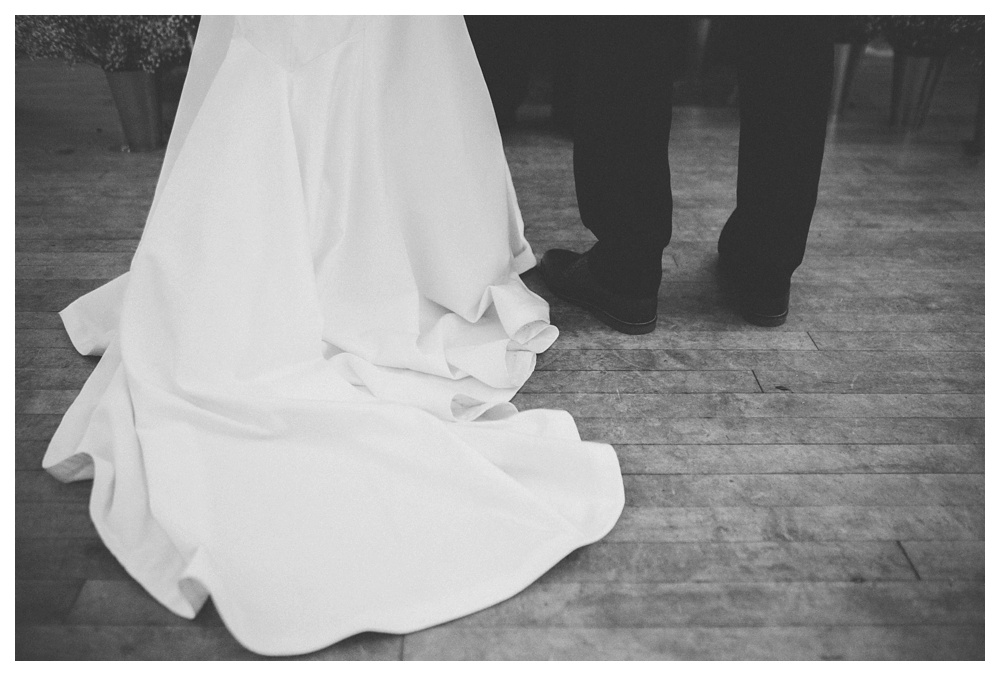 intimate-wedding-photos-Toronto-TheBriars-resort-058.JPG
