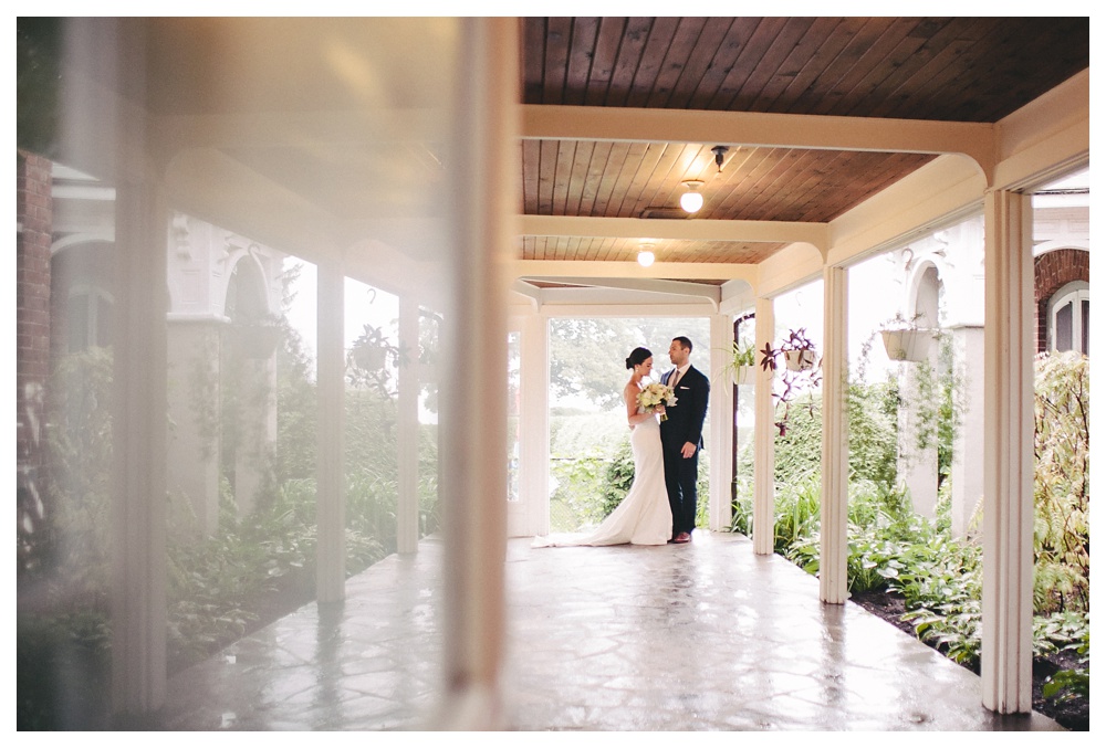 intimate-wedding-photos-Toronto-TheBriars-resort-096.JPG