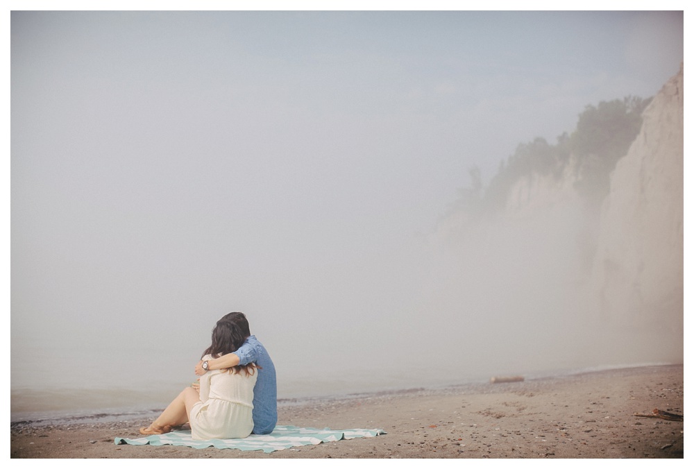 foggy-engagement-photos-Toronto-ScarboroughBluffs-beach-052.JPG