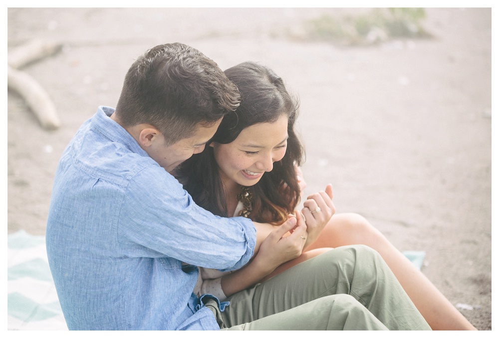 foggy-engagement-photos-Toronto-ScarboroughBluffs-beach-056.JPG