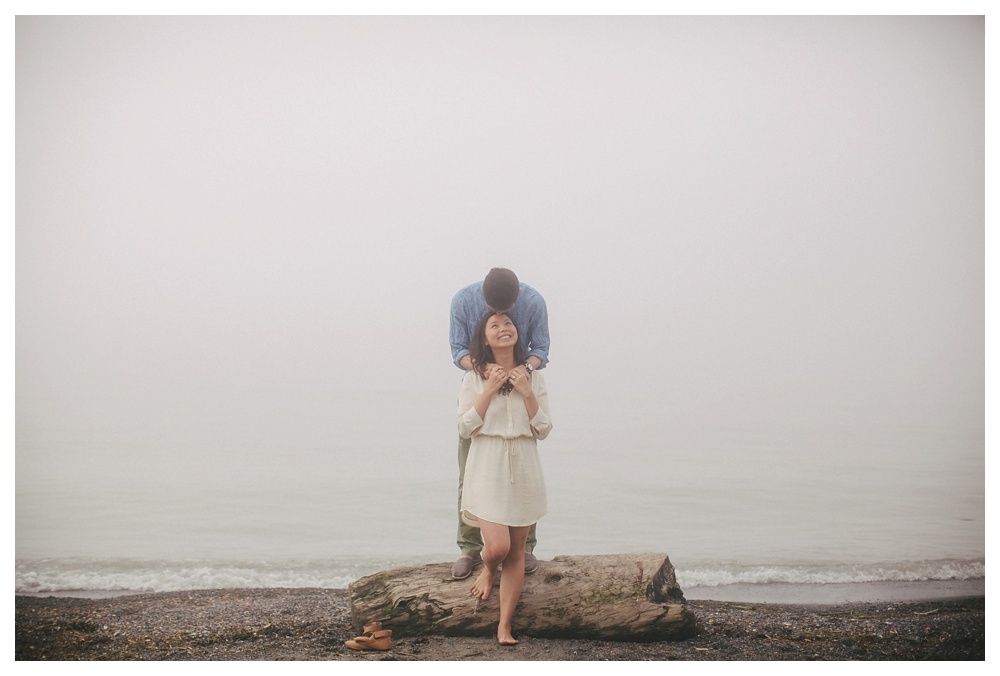 foggy-engagement-photos-Toronto-ScarboroughBluffs-beach-074.JPG