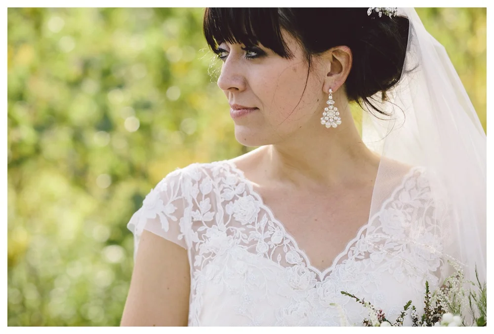 049-unique-wedding-photos-Toronto-Brickworks-bride.JPG