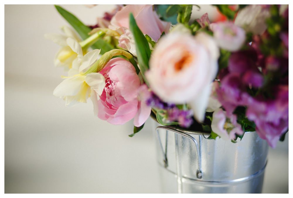 BlushandBloom-flowers-workshop-Toronto-wedding-photographer-florist-film-centrepiece-weddingflowers015.JPG
