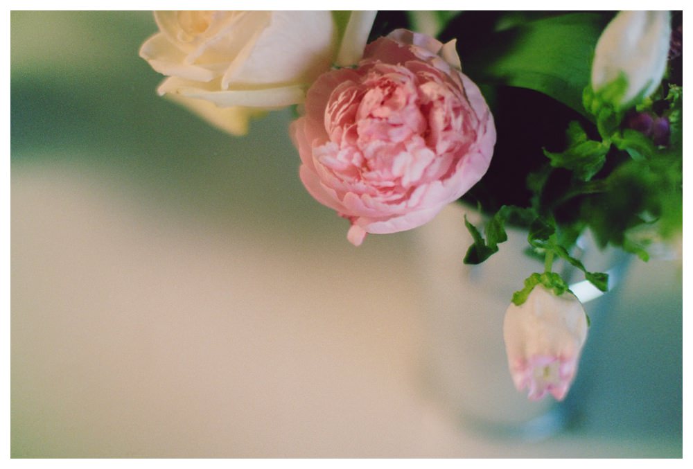 BlushandBloom-flowers-workshop-Toronto-wedding-photographer-florist-film-centrepiece-weddingflowers025.JPG