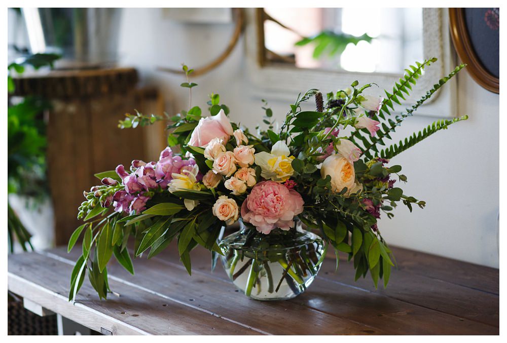 BlushandBloom-flowers-workshop-Toronto-wedding-photographer-florist-film-centrepiece-weddingflowers031.JPG