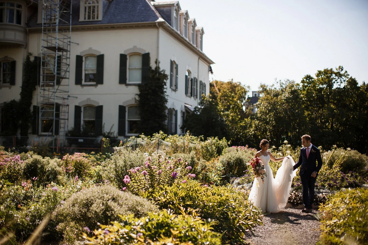 DanijelaWeddings-Toronto-GladstoneHotel-SpadinaHouse-romantic-garden-wedding-photos-39.jpg