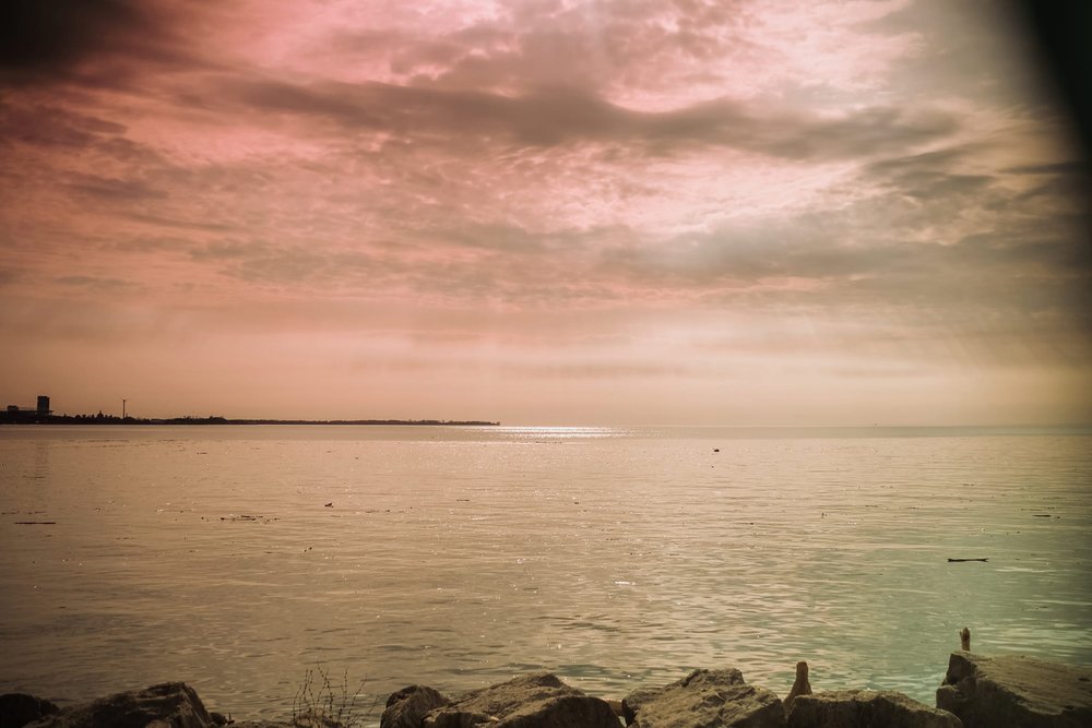 engagement-photos-Toronto-Danijelaweddings-beach-sunrise041.JPG