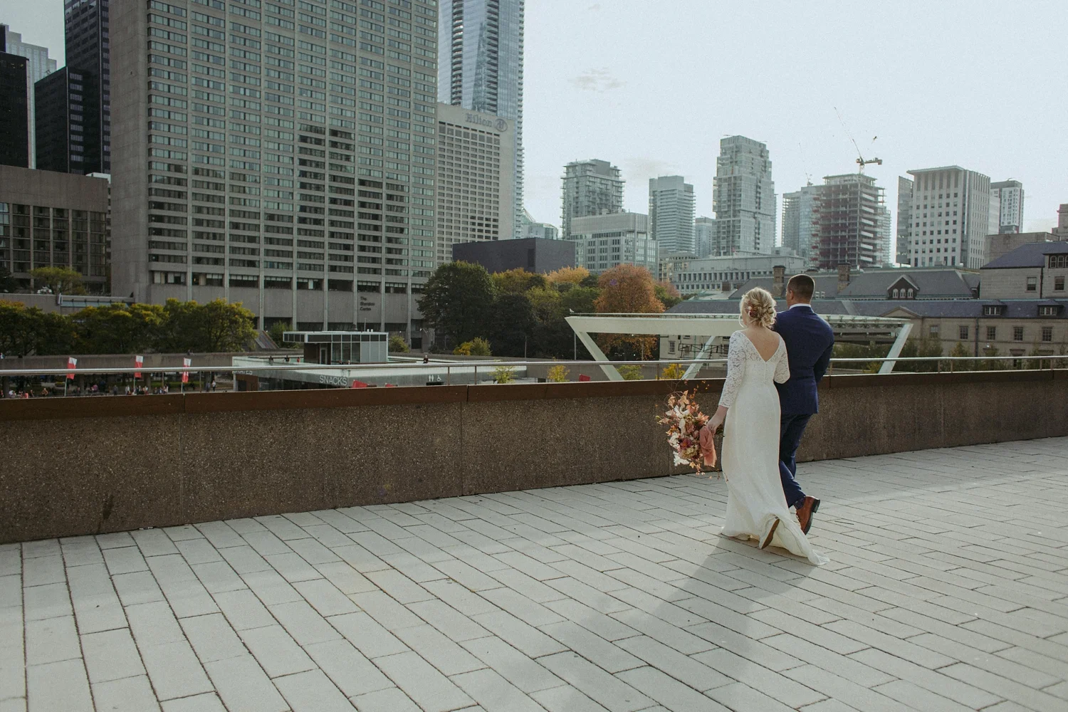17-1021EJ-wedding-DanijelaWeddings-firstview0014.JPG