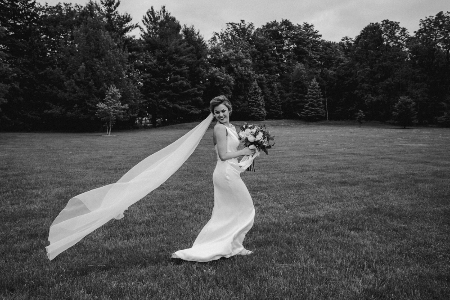 DanijelaWeddings-wedding-photos-Toronto-LangdonHall-countryclubwedding-luxe-artistic-021.JPG