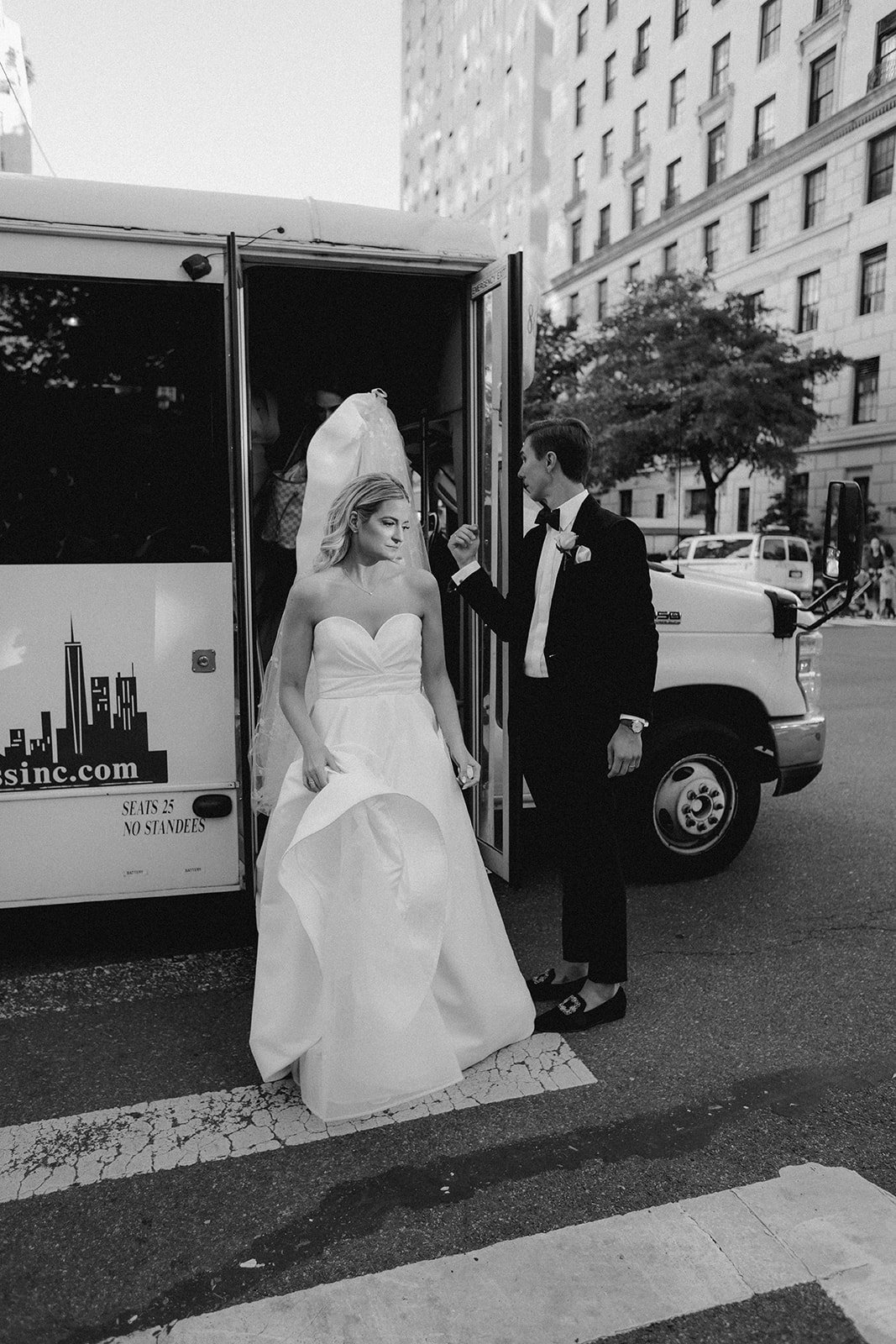 22-0924-DanijelaWeddings-DanijelaGorley-NYC-LeighLazar-wedding-088.JPG