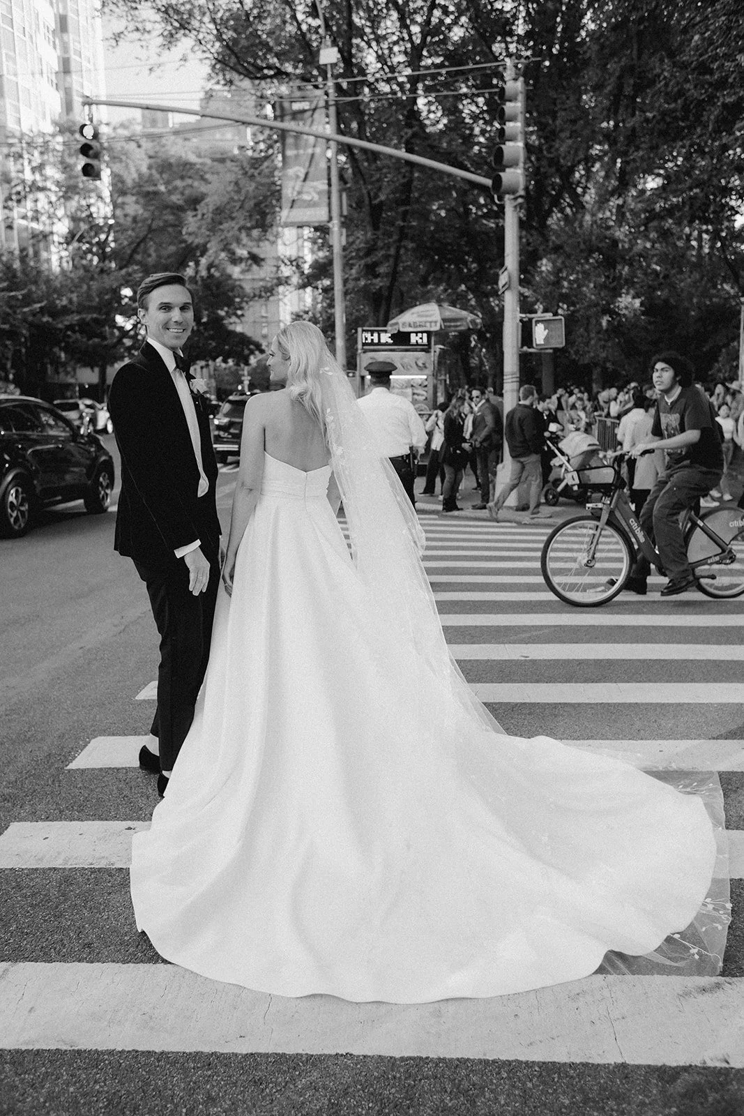 22-0924-DanijelaWeddings-DanijelaGorley-NYC-LeighLazar-wedding-089.JPG