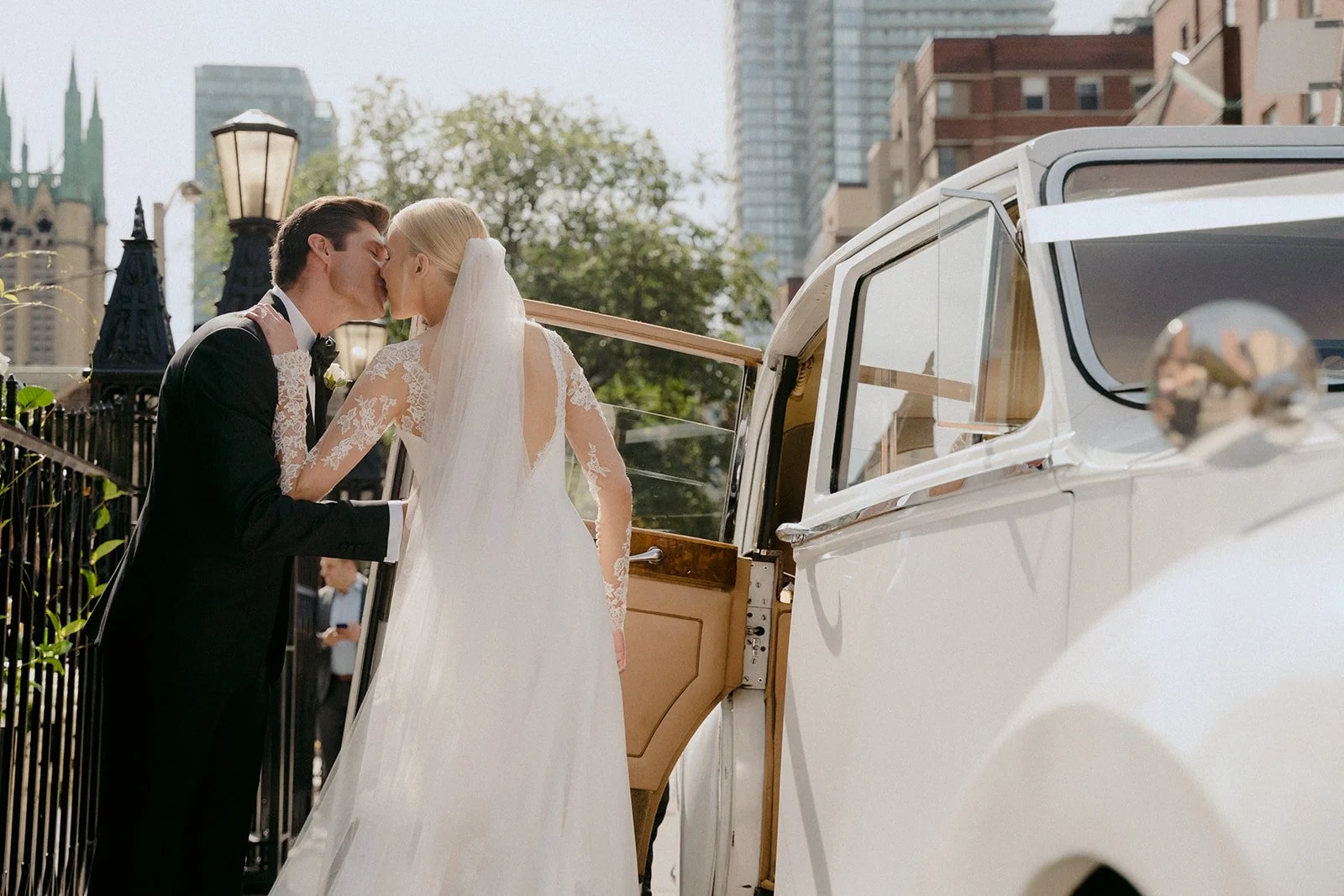 22-0910-DanijelaWeddings-DanijelaGorley-ROM-Estelle&Andrew-wedding-093.JPG