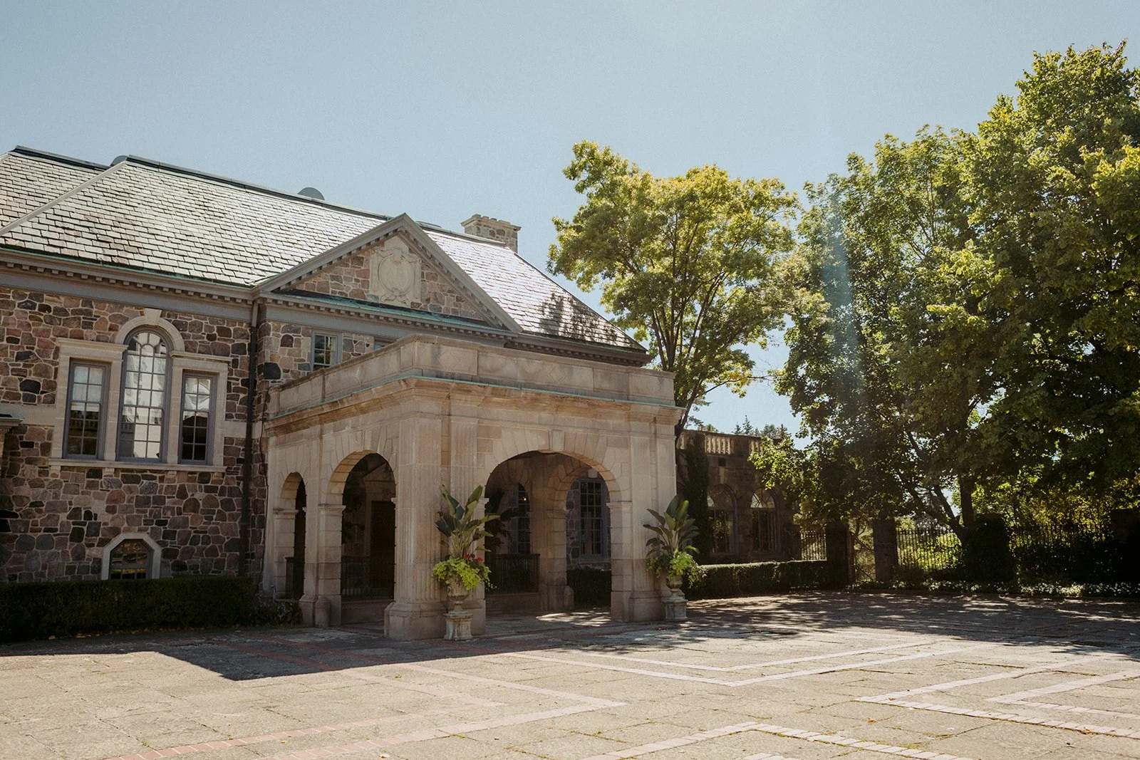 22-0901-DanijelaWeddings-DanijelaGorley-GraydonHall-AmalkaMitch-wedding-001.JPG