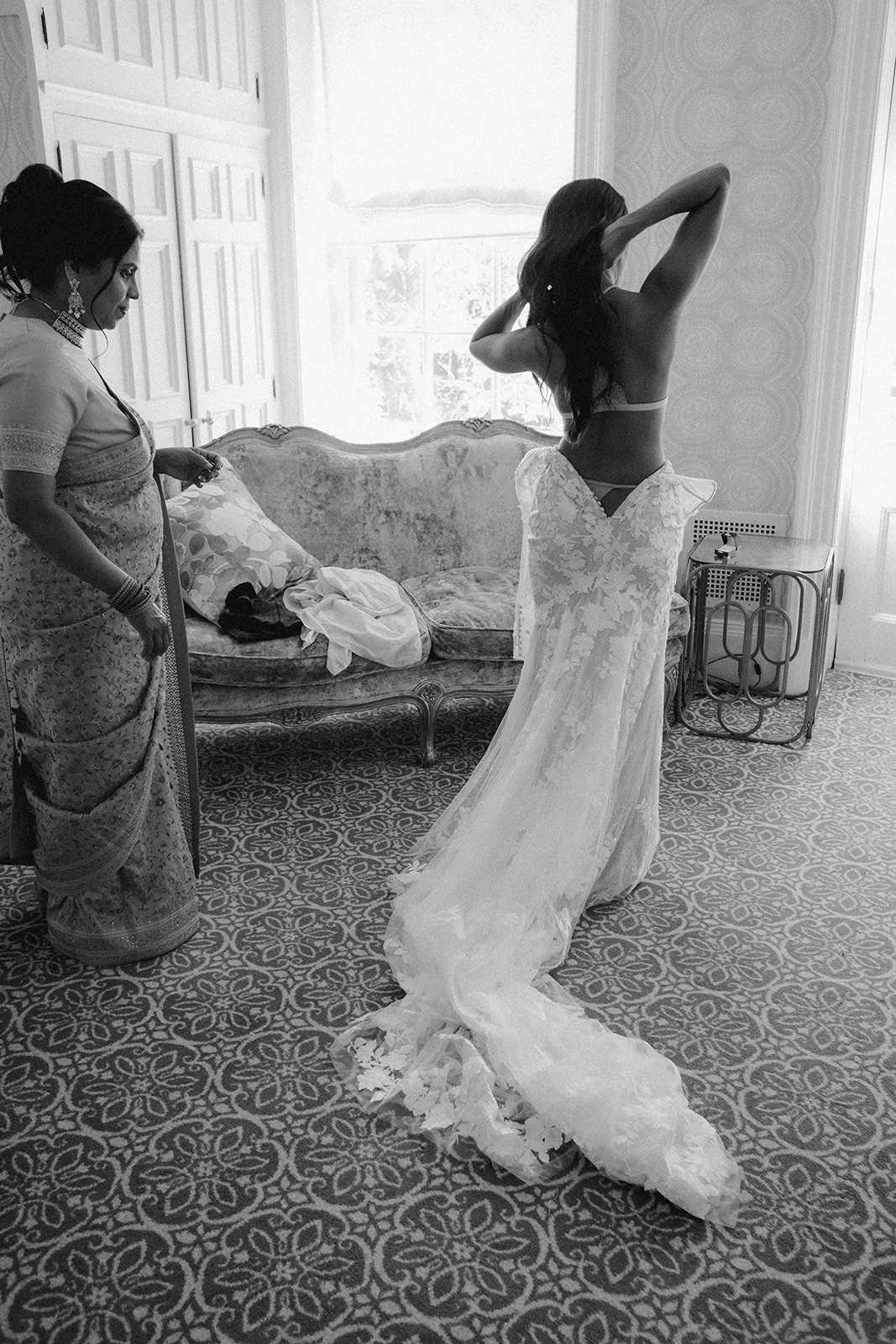 22-0901-DanijelaWeddings-DanijelaGorley-GraydonHall-AmalkaMitch-wedding-012.JPG