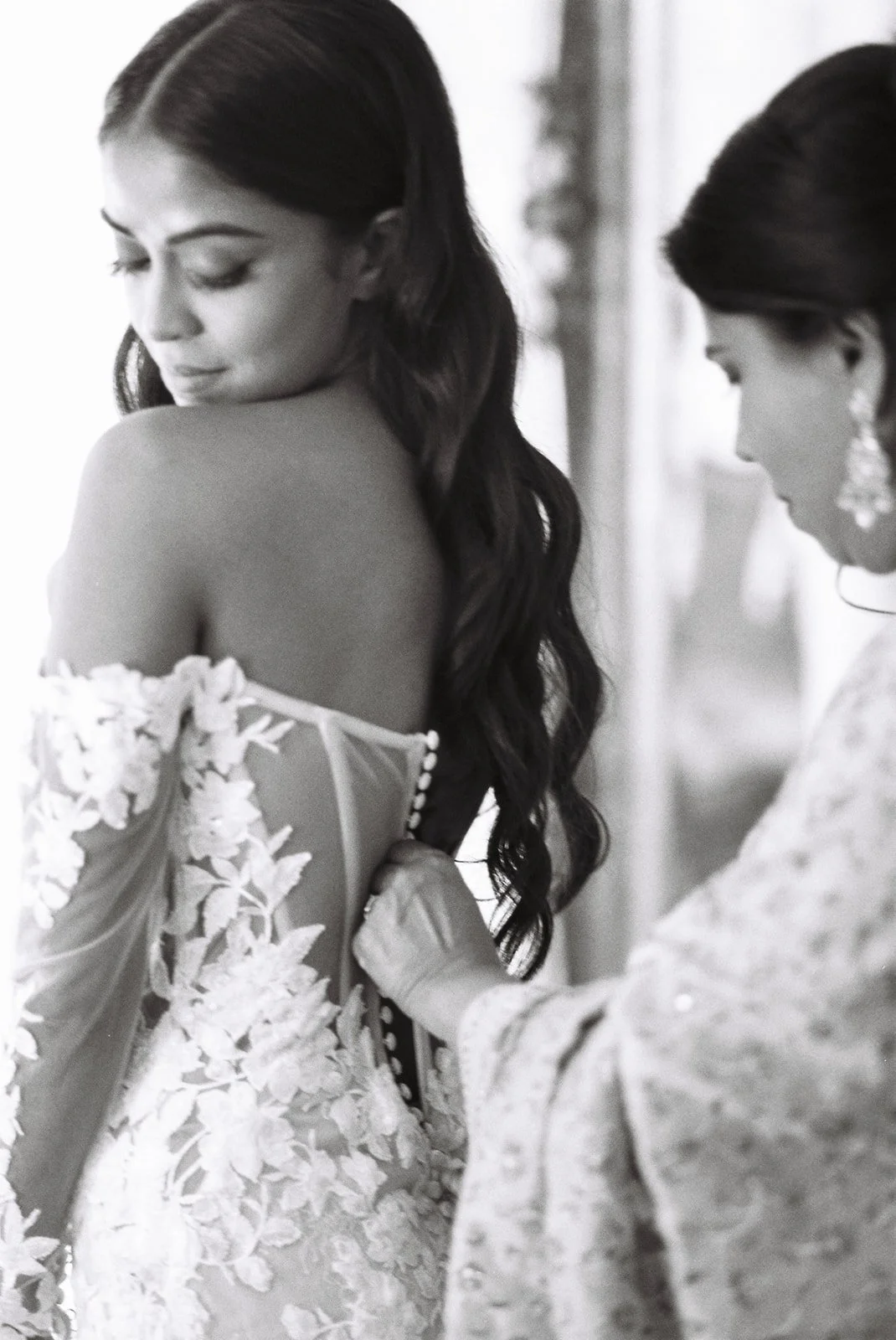 22-0901-DanijelaWeddings-DanijelaGorley-GraydonHall-AmalkaMitch-wedding-013.JPG