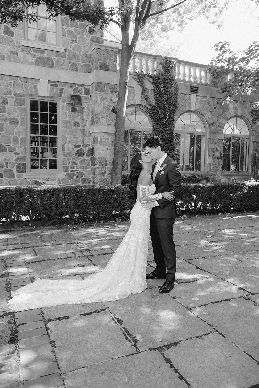 22-0901-DanijelaWeddings-DanijelaGorley-GraydonHall-AmalkaMitch-wedding-023.JPG