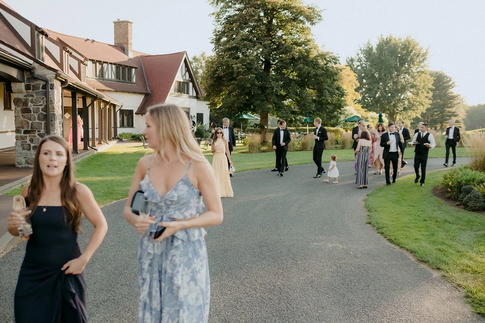 22-0920-DanijelaWeddings-DanijelaGorley-MountBruno-Montreal-EmmaMolsonFredVennat-wedding-115.JPG