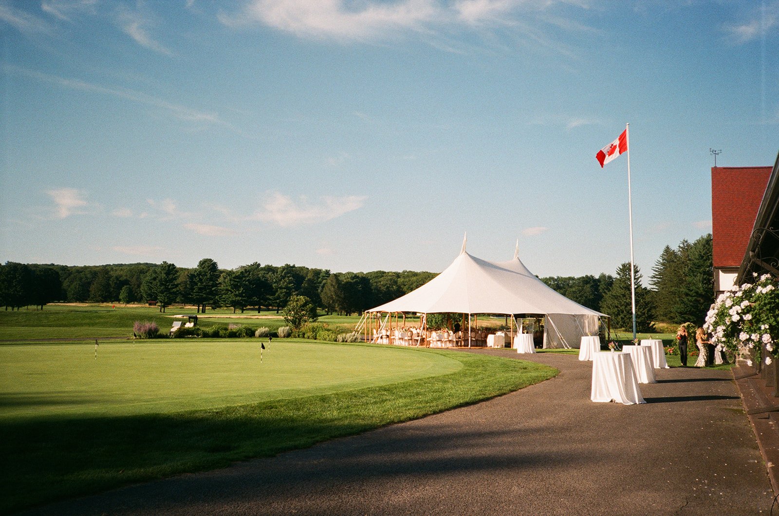 22-0920-DanijelaWeddings-DanijelaGorley-MountBruno-Montreal-EmmaMolsonFredVennat-wedding-119.JPG