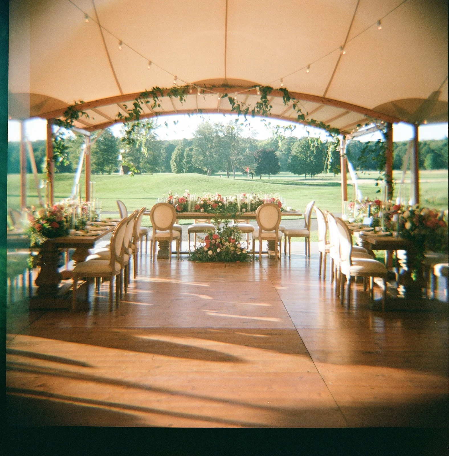 22-0920-DanijelaWeddings-DanijelaGorley-MountBruno-Montreal-EmmaMolsonFredVennat-wedding-122.JPG