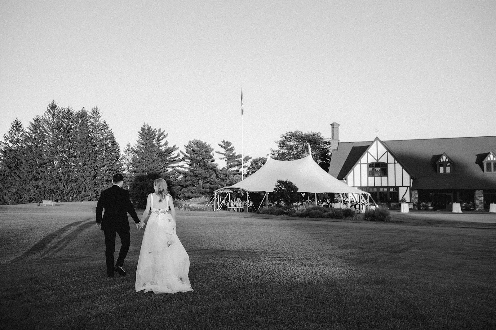 22-0920-DanijelaWeddings-DanijelaGorley-MountBruno-Montreal-EmmaMolsonFredVennat-wedding-153.JPG