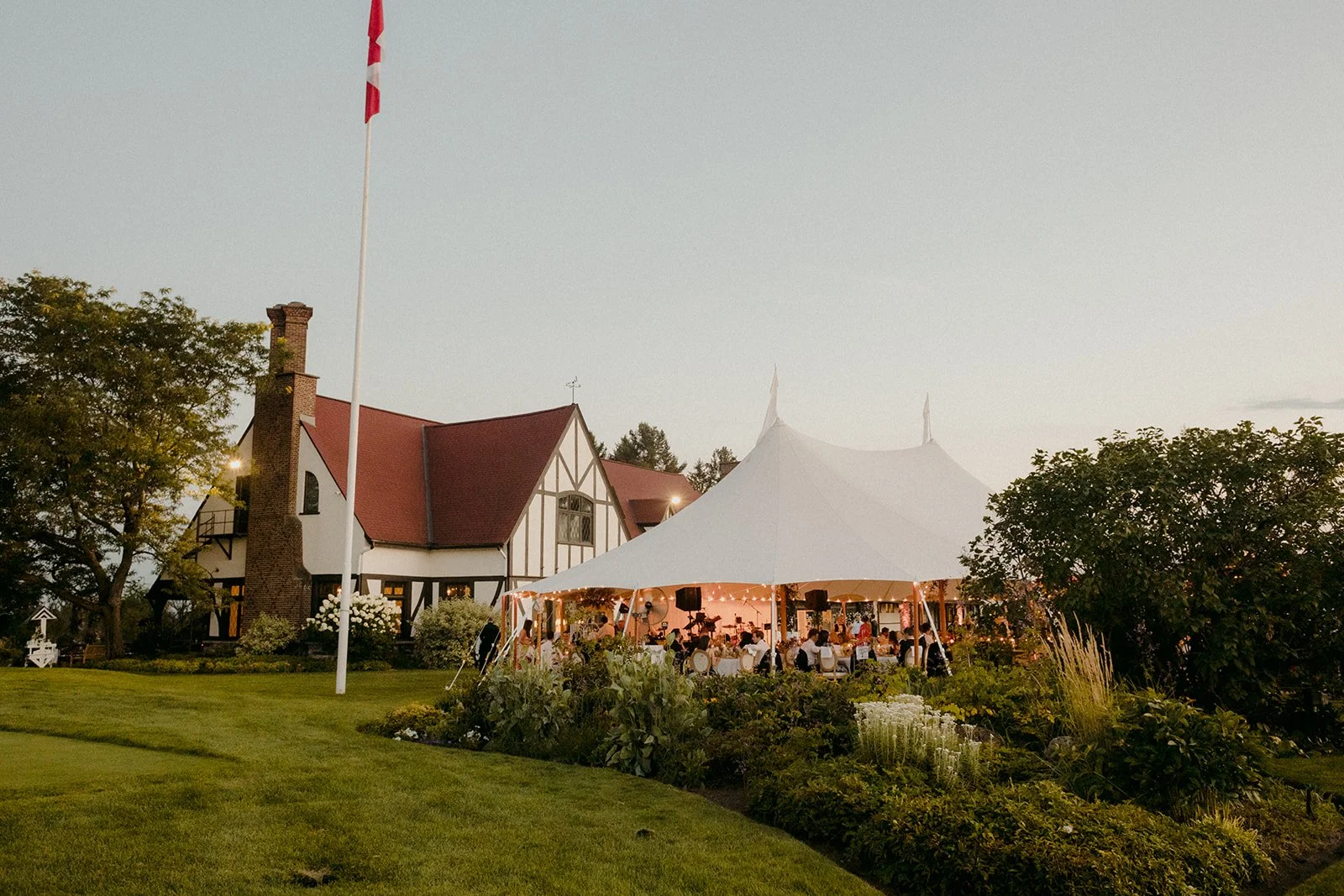 22-0920-DanijelaWeddings-DanijelaGorley-MountBruno-Montreal-EmmaMolsonFredVennat-wedding-174.JPG