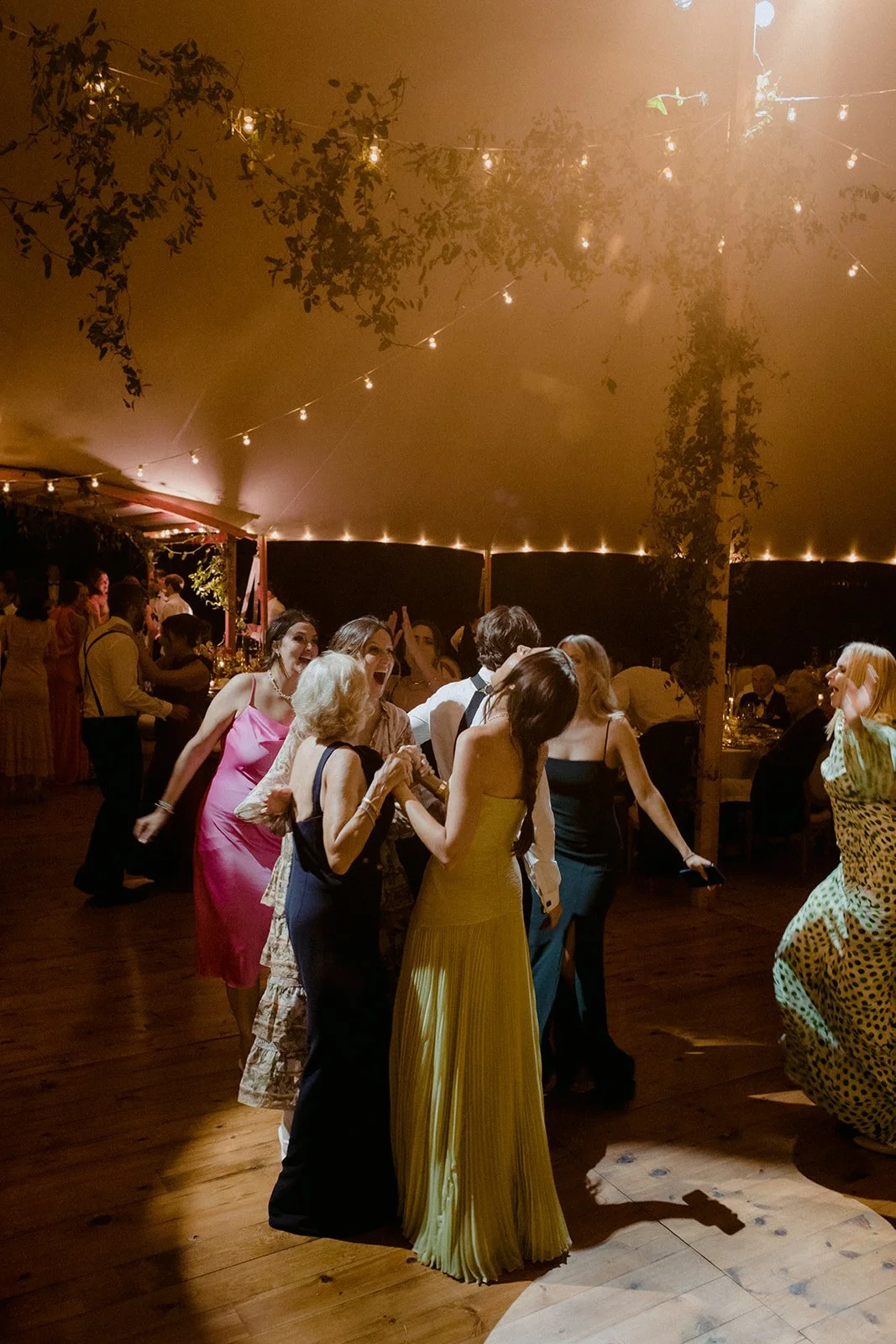 22-0920-DanijelaWeddings-DanijelaGorley-MountBruno-Montreal-EmmaMolsonFredVennat-wedding-185.JPG