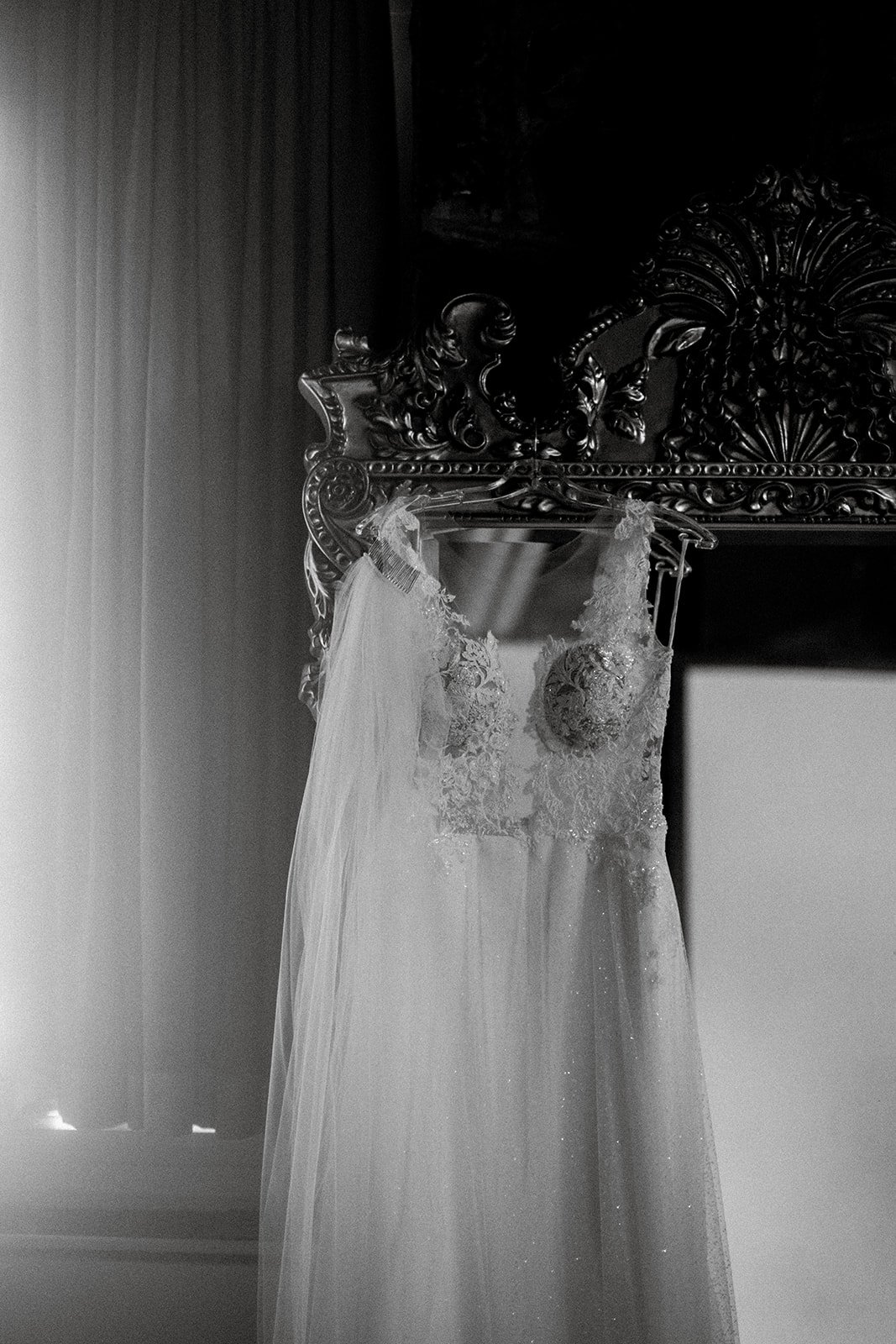 21-1022-DanijelaWeddings-DanijelaGorley-FairmontMontebello-AndreaMitch-wedding-007.JPG