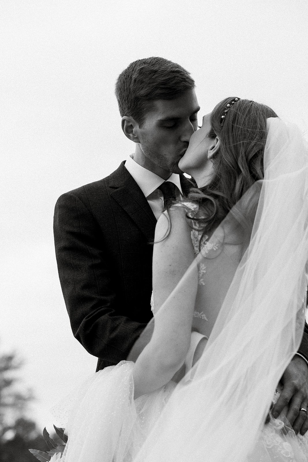 21-1022-DanijelaWeddings-DanijelaGorley-FairmontMontebello-AndreaMitch-wedding-072.JPG
