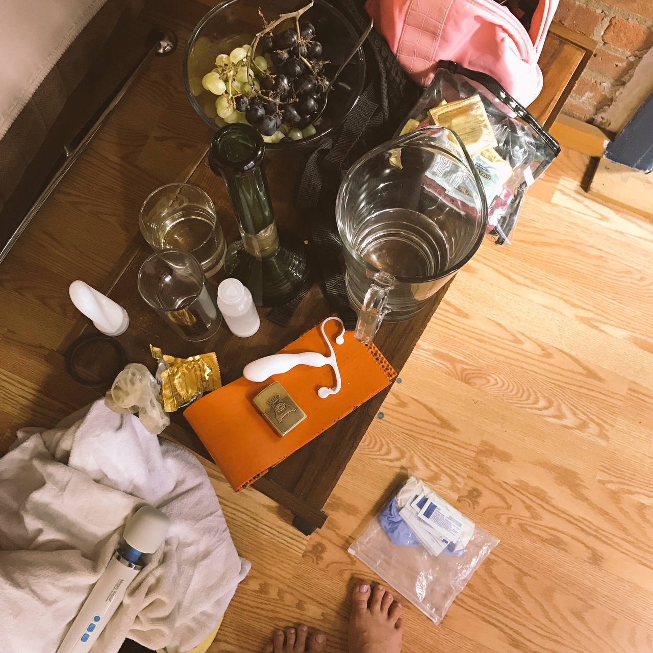 Post-threesome morning scene...what a great night!