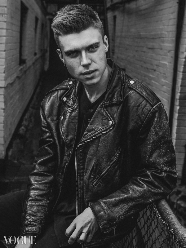 It's been sometime since I submitted to Vogue Italia , photo Vogue Online. Biggest thank you to their team, http://www.vogue.it/photovogue/portfolio/?id=63314 Photos were shot in Toronto, Canada. Model: Mitch Duncan from Dulcedo Management Hair Grooming by: Dylan Lewinsky Cruickshank
