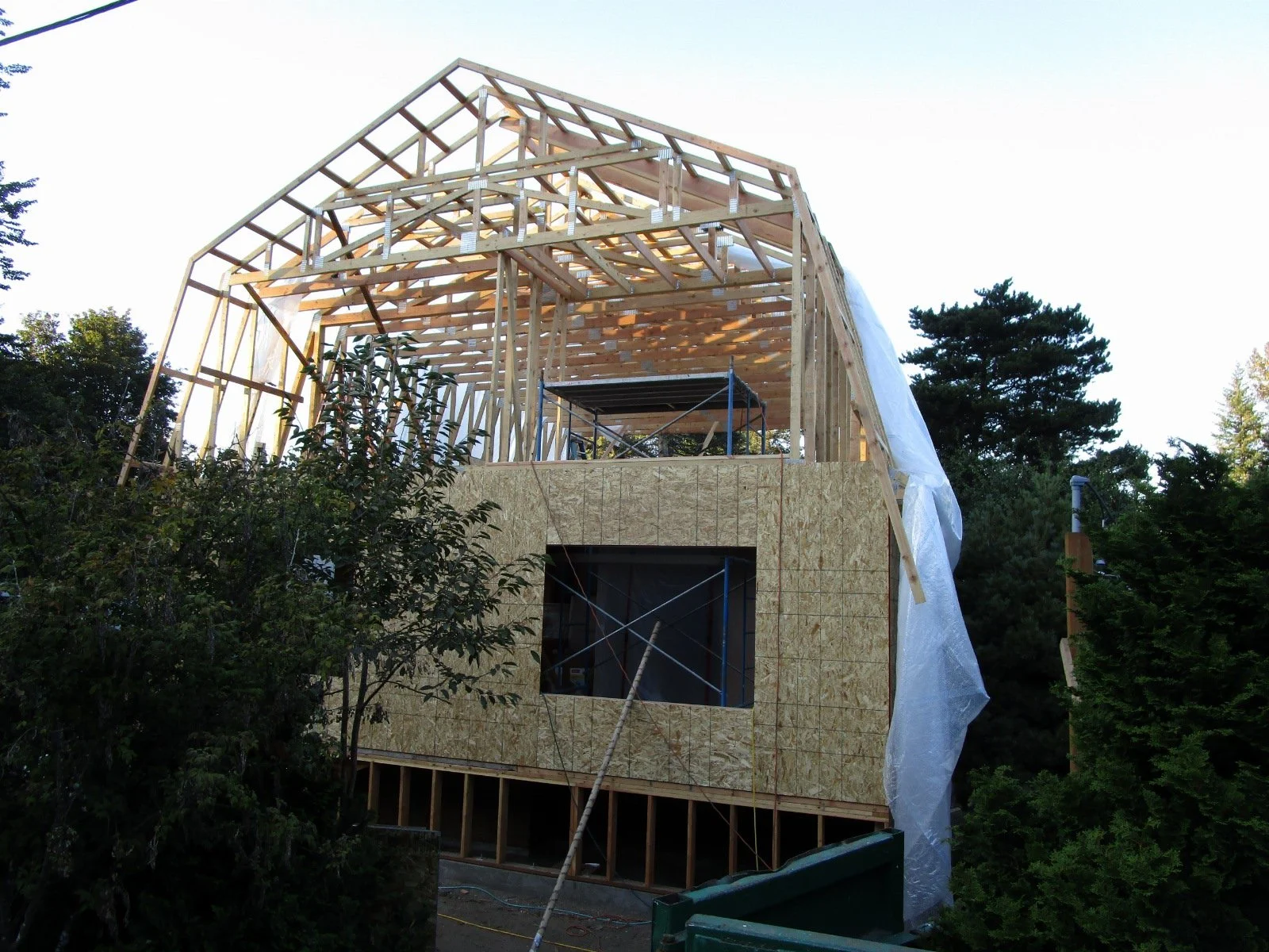The Gambrel trusses are set in place.