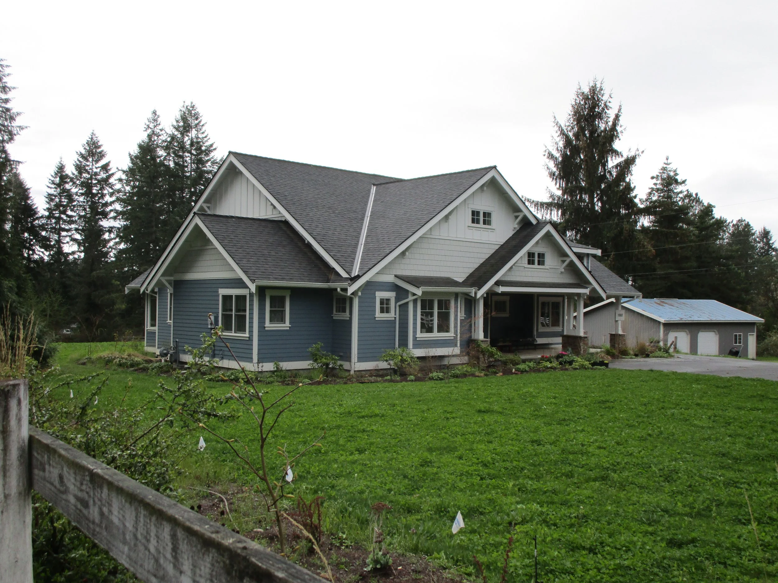 Craftsman getting its colors and coming to life.