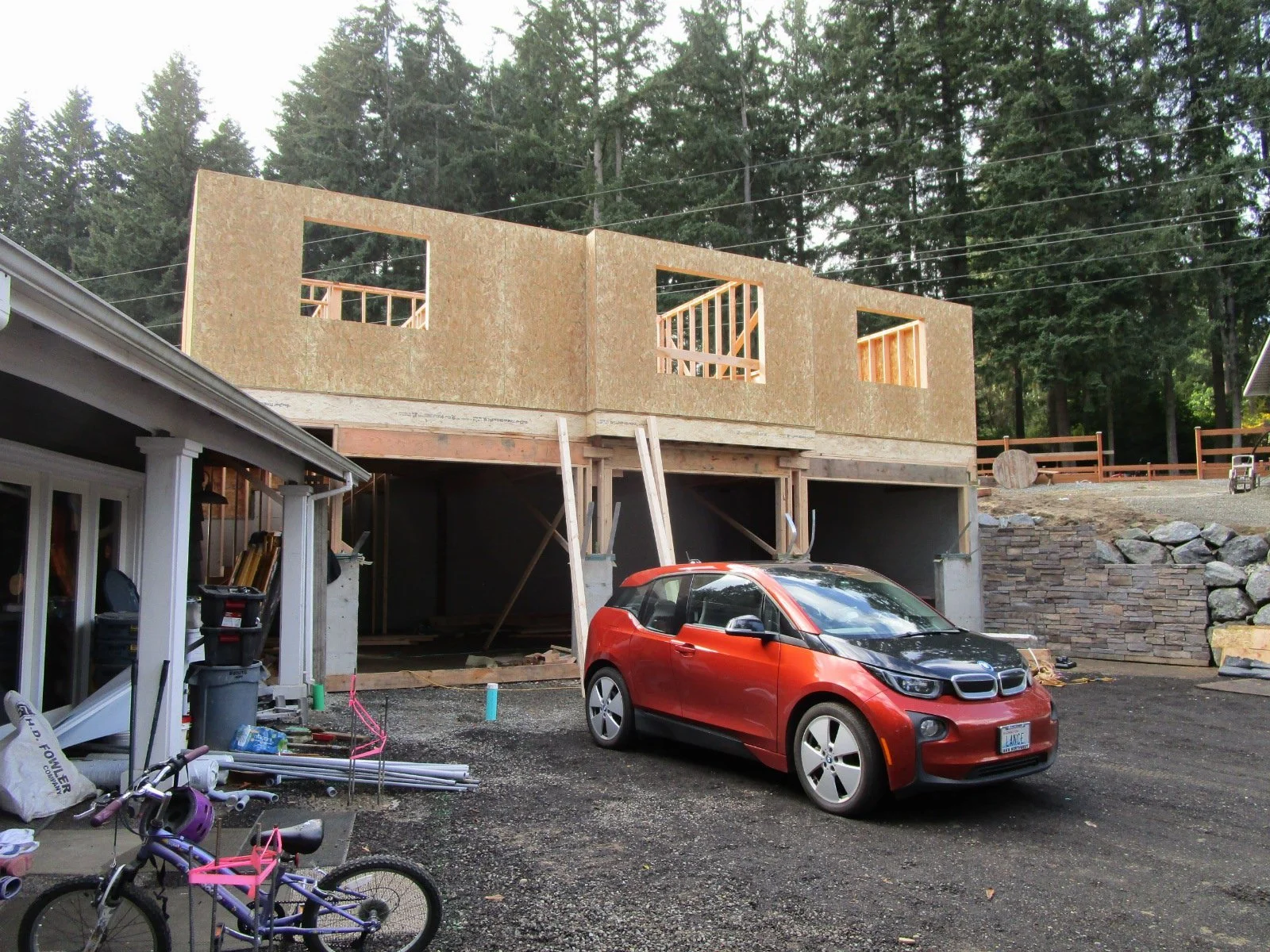 Second floor ready for roof trusses to arrive.