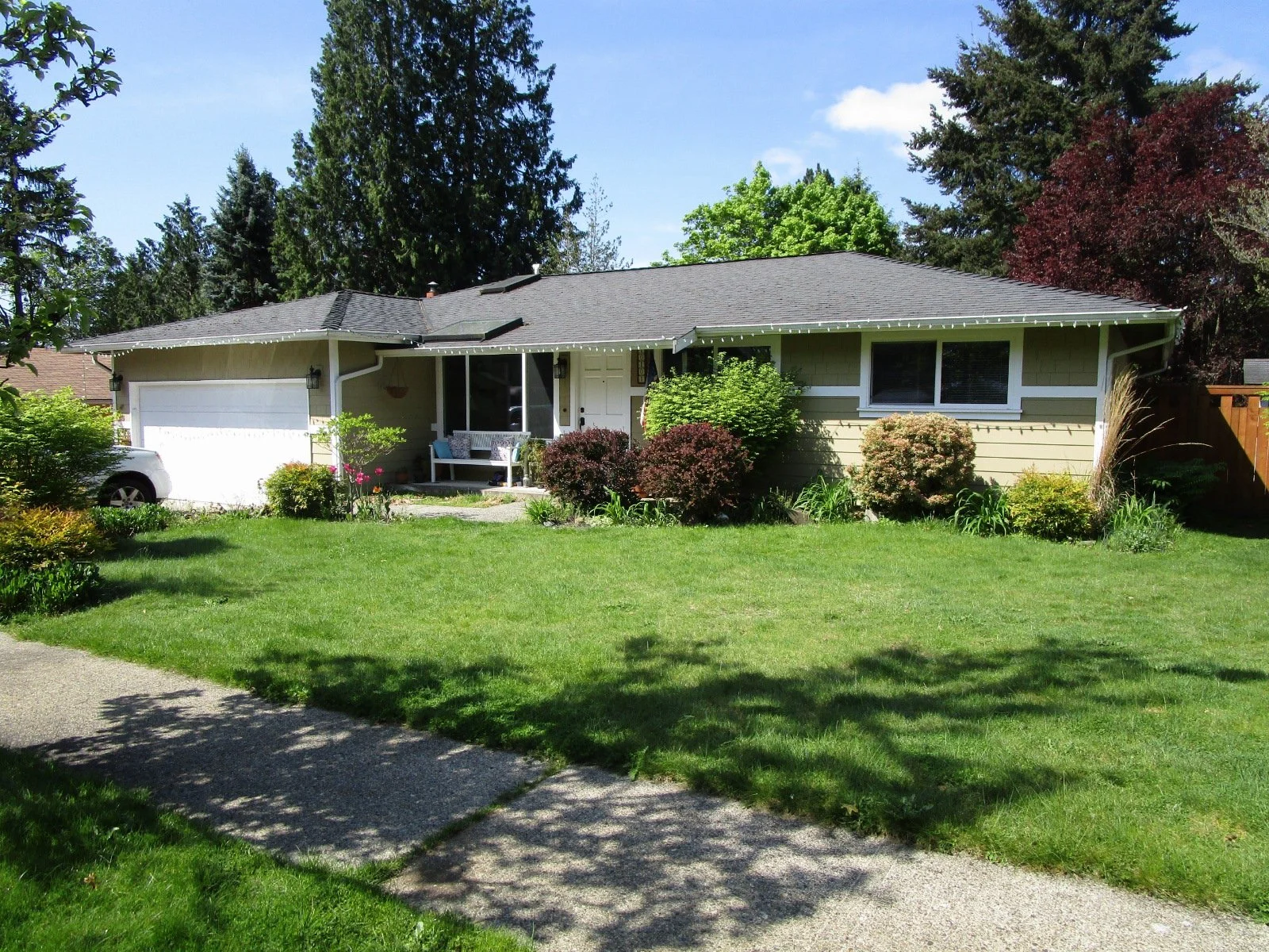 Old front of the house, before work started.