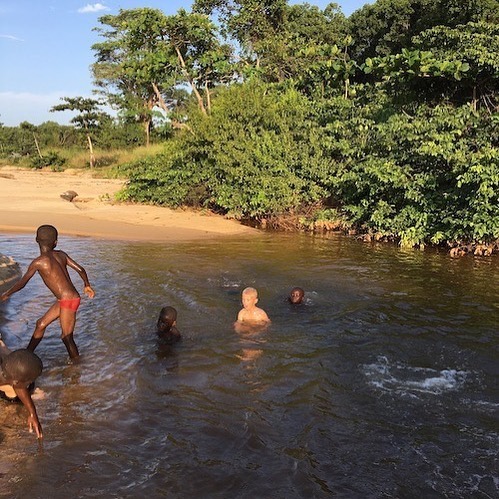 Play time  of little Isak with friends at Robertsport beach with the local children #medicalmission #globalc3 #crossculturalcare