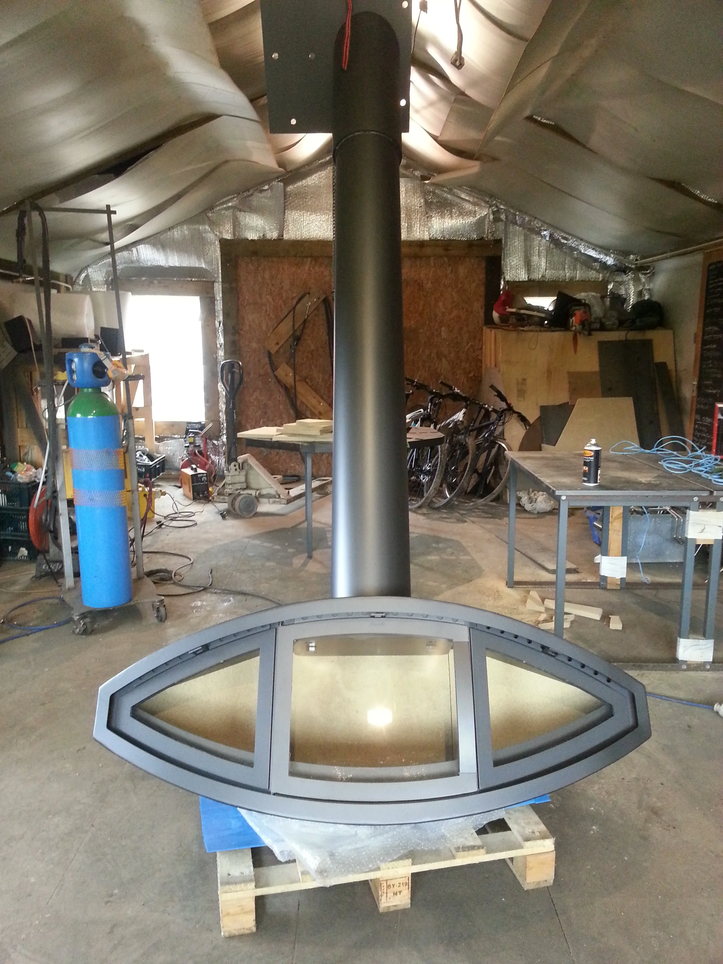 EyeFire suspended stove