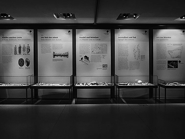 Rom_in_der_Provinz_Ausstellung_2014_05_05_gschart_017.jpg